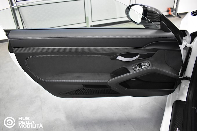 PORSCHE 718 Spyder RS